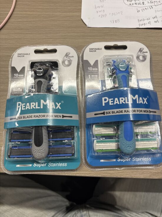 PearlMax 6 asmeņu skuveklis – skūšanās piederumi vīriešiem.